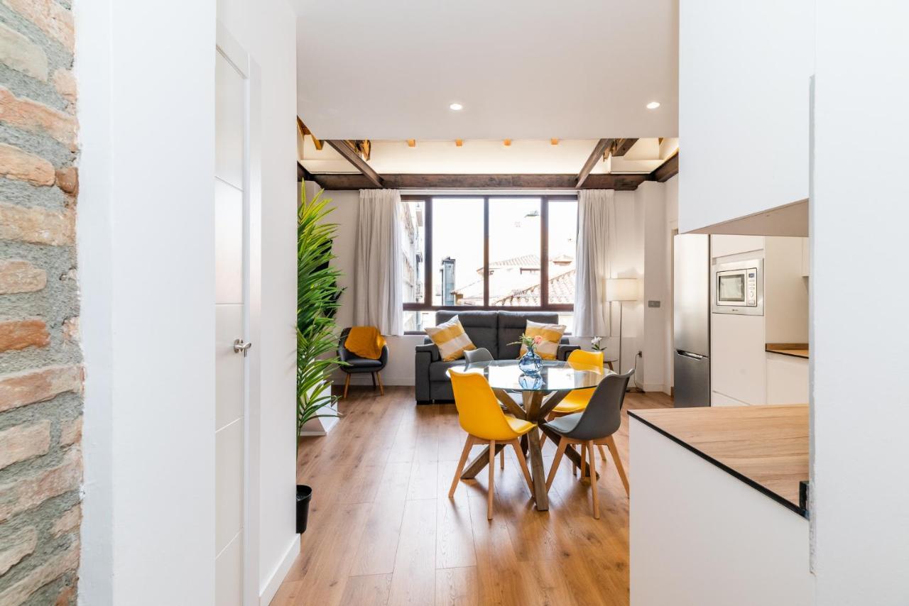 Wekey Homes Granada, Mesones Central Suites ภายนอก รูปภาพ